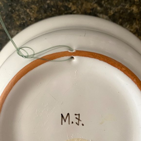 Handpainted Hungarian Pottery Pastoral Scene Decorator Bowl 6.5 in - RARE - Picture 4 of 6